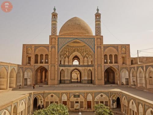 001 Články- Írán pestrobarevný Orient (vyšňořené město)